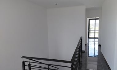 Venta, Casa, 5 ambientes, 4 Cocheras, Galería, Parrilla, Piscina, San Sebastián, Escobar