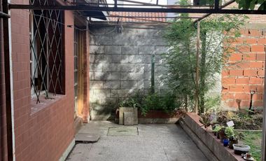 Casa en  122 entre 70 y 71