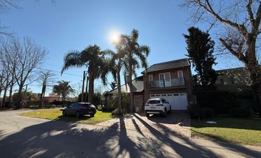 Casa de 4 dormitorios en Villa Los Alamos