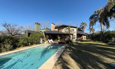 Casa de 4 dormitorios en Villa Los Alamos