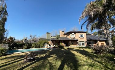 Casa de 4 dormitorios en Villa Los Alamos