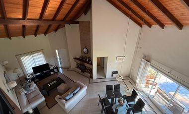Casa de 4 dormitorios en Villa Los Alamos