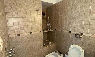 Casa de 4 dormitorios en Villa Los Alamos