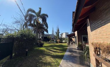 Casa de 4 dormitorios en Villa Los Alamos