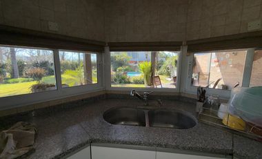 Casa de 4 dormitorios en Villa Los Alamos
