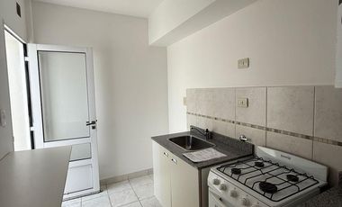 AMPLIO MONOAMBIENTE EN VENTA SOBRE CALLE FELICIANO