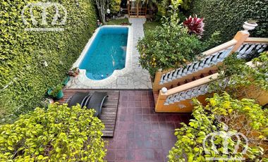 Venta- Hermoso Chalet - 3 dormitorios -  Fondo con pileta y quincho - Lanús Este