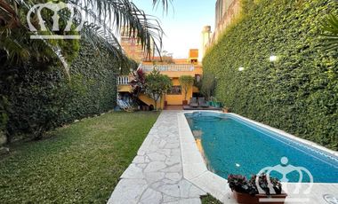 Venta- Hermoso Chalet - 3 dormitorios -  Fondo con pileta y quincho - Lanús Este