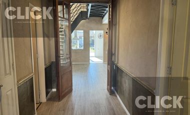 Venta - Casa 6 ambiente - Jardín y parrilla - Vicente Lopez - Olivos