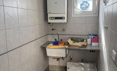 Venta - Casa 6 ambiente - Jardín y parrilla - Vicente Lopez - Olivos
