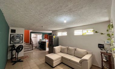 Casa en Renta semiamueblada