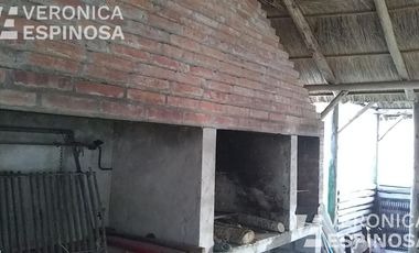 Casa de cuatro ambientes en venta, 20 de Junio.