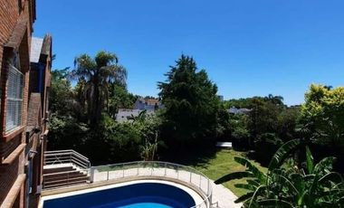 Venta Casa de 6 ambientes con Pileta - Banfield Oeste
