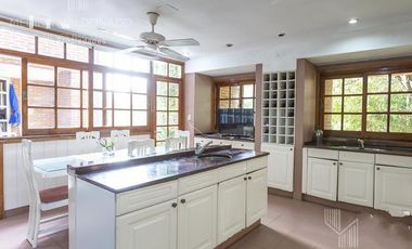 Venta Casa de 6 ambientes con Pileta - Banfield Oeste