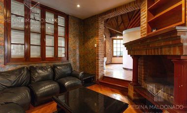 Venta Casa de 6 ambientes con Pileta - Banfield Oeste