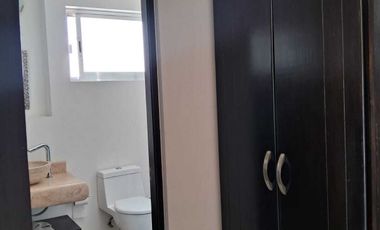 CASA EN RENTA EN JURIQUILLA, AMUEBLADA