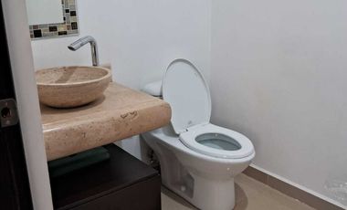 CASA EN RENTA EN JURIQUILLA, AMUEBLADA