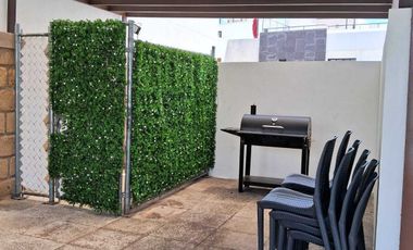 CASA EN RENTA EN JURIQUILLA, AMUEBLADA