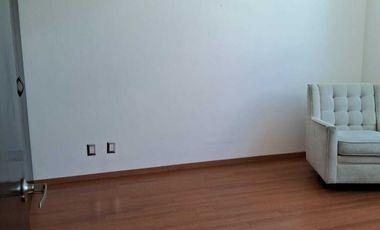 CASA EN RENTA EN JURIQUILLA, AMUEBLADA