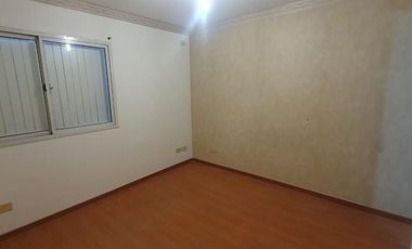 Triplex 4 amb. con Patio y Cochera