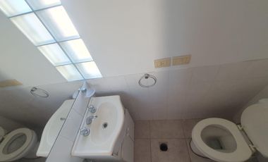 Triplex 4 amb. con Patio y Cochera