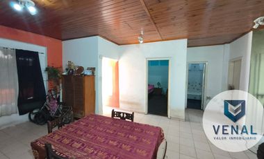 Venta PH tipo casa 3 amb. 2 dorm, gas, todo en PB, terraza, patio, baulera, Piñero, J. L. Suarez