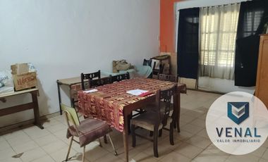 Venta PH tipo casa 3 amb. 2 dorm, gas, todo en PB, terraza, patio, baulera, Piñero, J. L. Suarez