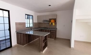 Bosques del Dorado  casa en RENTA 3 recámaras, sala de tv, roof garden!!!