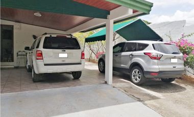 Se vende Casa en Via Carmelo Spadafora, Chitré MM