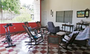 Se vende Casa en Via Carmelo Spadafora, Chitré MM