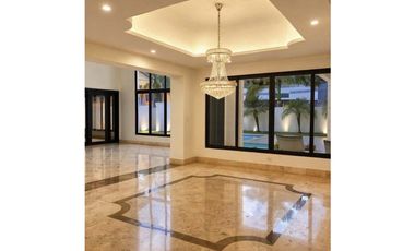 Costa del Este, casa de 4r 840m2 con piscina a solo $2.1M
