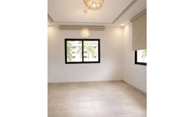 Costa del Este, casa de 4r 840m2 con piscina a solo $2.1M