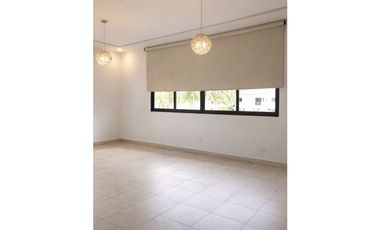 Costa del Este, casa de 4r 840m2 con piscina a solo $2.1M