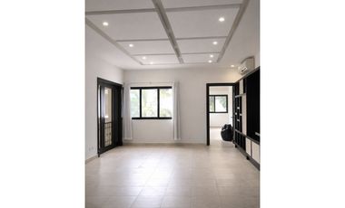 Costa del Este, casa de 4r 840m2 con piscina a solo $2.1M