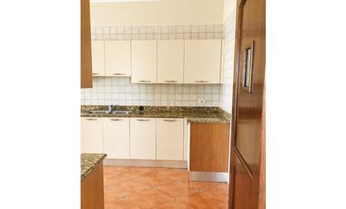 Camino de Cruces  lujo 710m2 l/b a  $1.2M