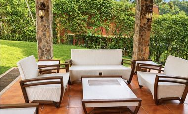 Camino de Cruces  lujo 710m2 l/b a  $1.2M