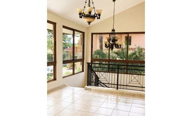 Camino de Cruces  lujo 710m2 l/b a  $1.2M