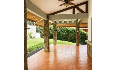 Camino de Cruces  lujo 710m2 l/b a  $1.2M