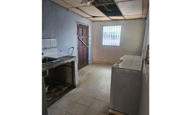 SE VENDE CASA EN REMATE // PEDREGAL