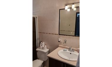 Alquilo Apartamento Amoblado en Obarrio, 3 Recámaras, 200m².