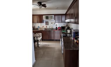 Alquilo Apartamento Amoblado en Obarrio, 3 Recámaras, 200m².