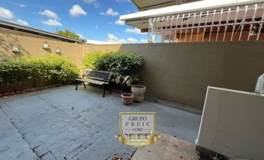 CASA EN CHANIS CON PATIO  (C.P)