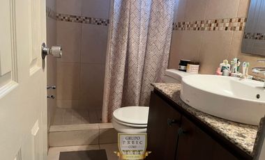 CASA EN CHANIS CON PATIO  (C.P)