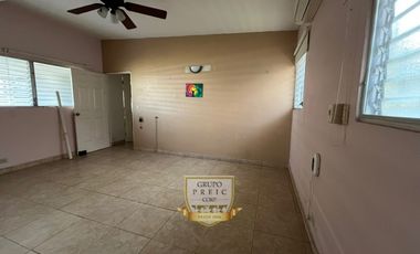 CASA EN CHANIS CON PATIO  (C.P)