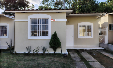 SE ALQUILA CASA EN HATO MONTAÑA PH VILLA DORADA CON 2 HABITACION VACIA