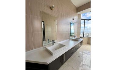 Se Alquila Pent House en.Elite 400