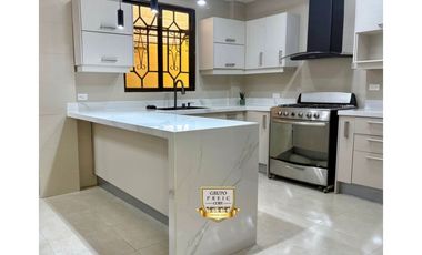 RESIDENCIA EXCLUSIVA EN ANCÓN CERCA DE ALBROOK RODEADA DE NATURALEZA