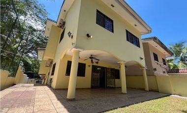 RESIDENCIA EXCLUSIVA EN ANCÓN CERCA DE ALBROOK RODEADA DE NATURALEZA