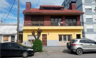 Venta Ph tres ambiente a una cuadra de la Av Colon, Mar del plata