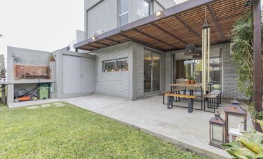 Casa - Joaquin Gorina